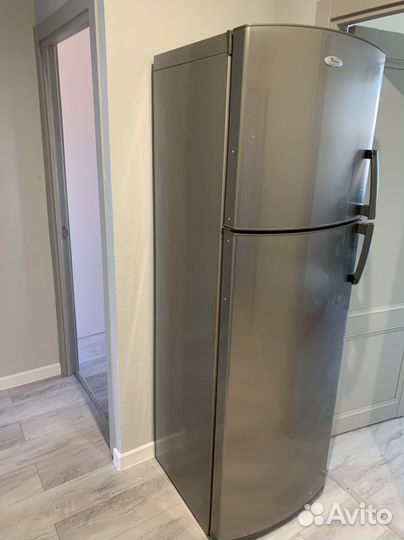 Холодильник Whirpool ARC4110