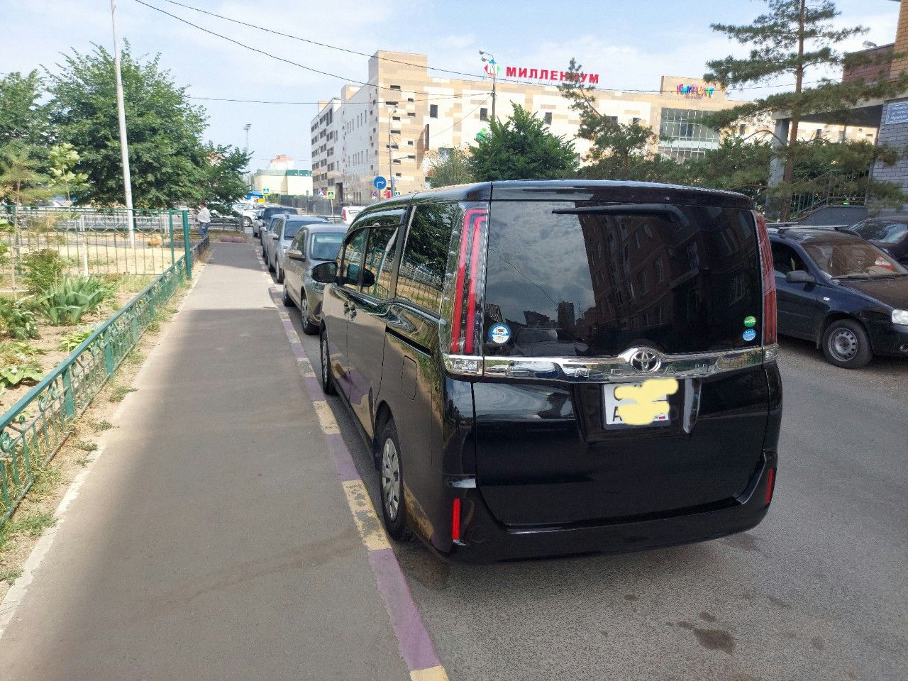 Toyota Noah: фото владельца
