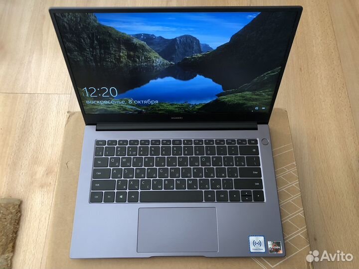 Huawei matebook d14