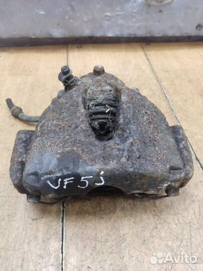 Суппорт передний правый Opel Astra H Z16XE