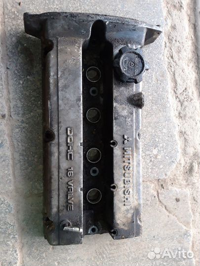 Клапанная крышка 4G15