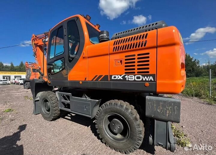 Колёсный экскаватор DOOSAN DX190WA, 2023