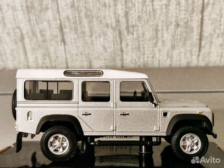 Модель Land Rover Defender 1/43 Джип Внедорожник