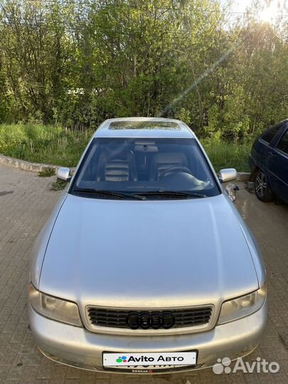 Audi A4 2.4 AT, 1999, 300 000 км