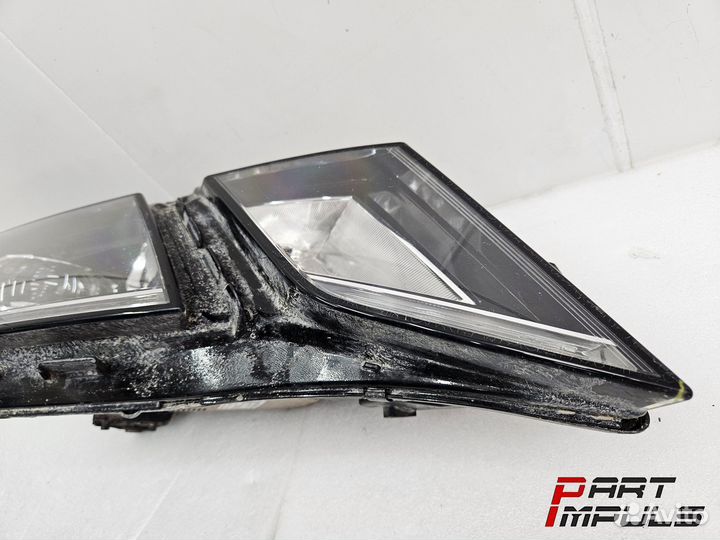 Фара правая Skoda Octavia