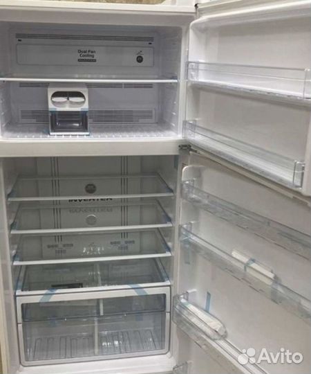 Холодильник новый