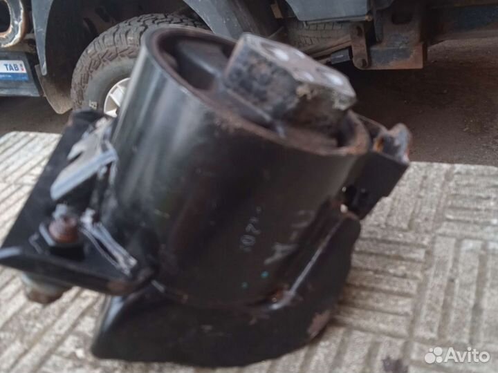 Подушка двигателя hyundai getz