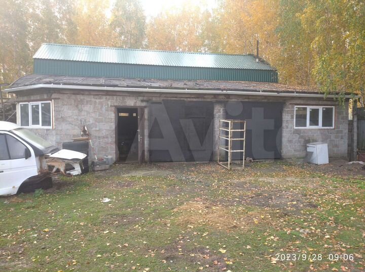 Гараж, > 30 м²