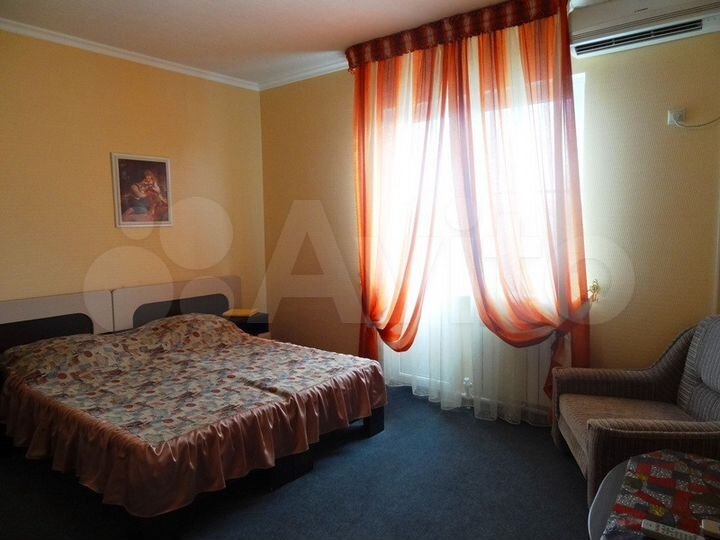 Гостиница, 700 м²