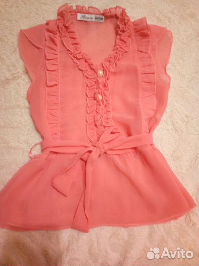 Костюм с юбкой