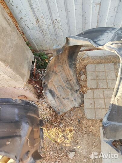 Подкрылки toyota mark x120