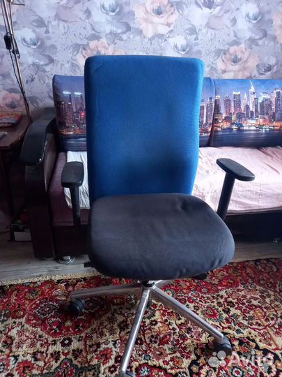 Компьютерное кресло