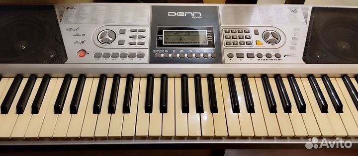 Синтезатор denn dek885