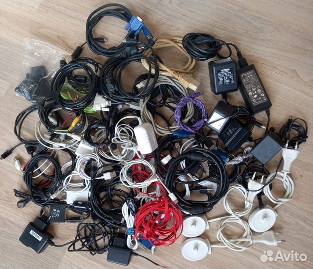 Продаю шнуры разные USB,аудио,блоки питания