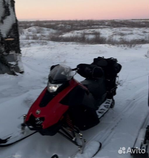 Снегоход Стелс Капитан