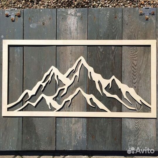 Картины из дерева, резные панно