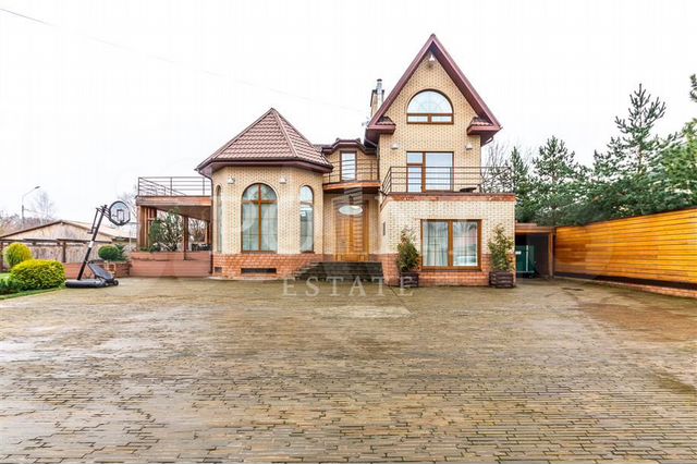 Дом 430 м² на участке 16 сот.