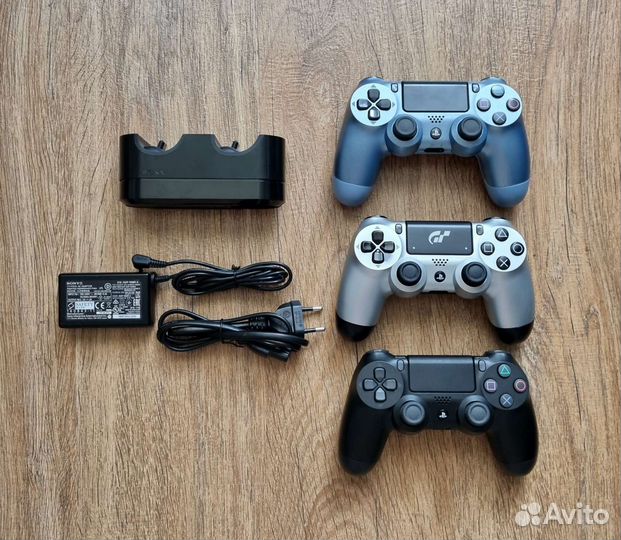 Dualshock 4 v.2/Зарядка для PS4/PS5