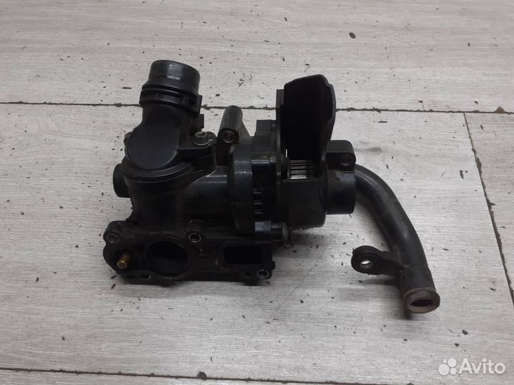 Помпа (насос водяной термостат ) VAG