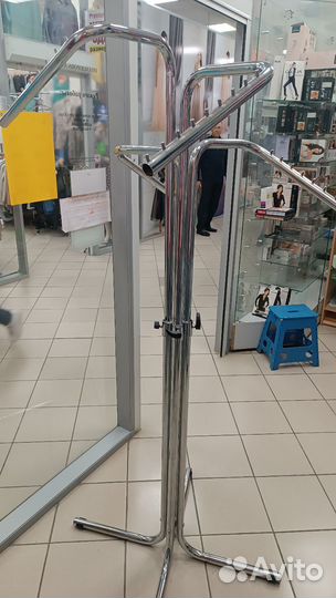 Вешалка напольная