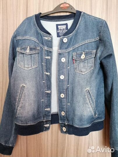 Джинсовая куртка levis