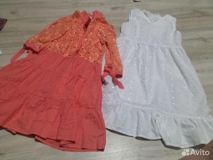 Платья новые 140