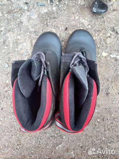 Лыжи, лыжные палки, лыжные ботинки