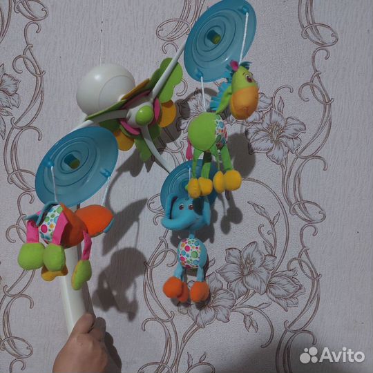 Музыкальная карусель на кроватку