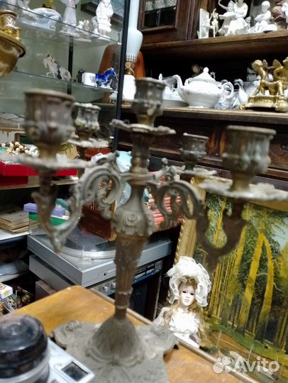 Старинный подсвечник