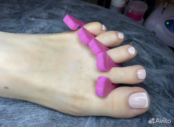 Маникюр педикюр