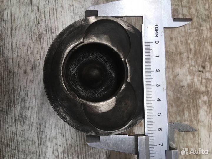 Б/У Поршень (2.5L TDI) VW LT II Transporter#002