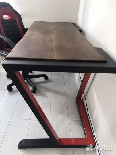 Письменный стол из массива дуба