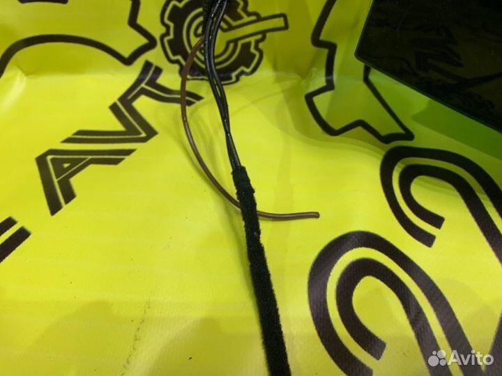 Стекло двери багажника Volkswagen Touareg 7L 2005