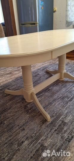 Кухонный стол