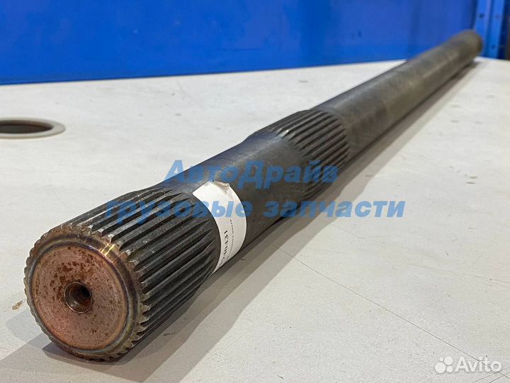 Полуось заднего моста грузовиков Вольво правая