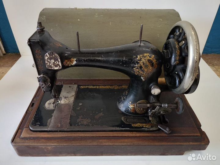 Швейная машинка Zinger