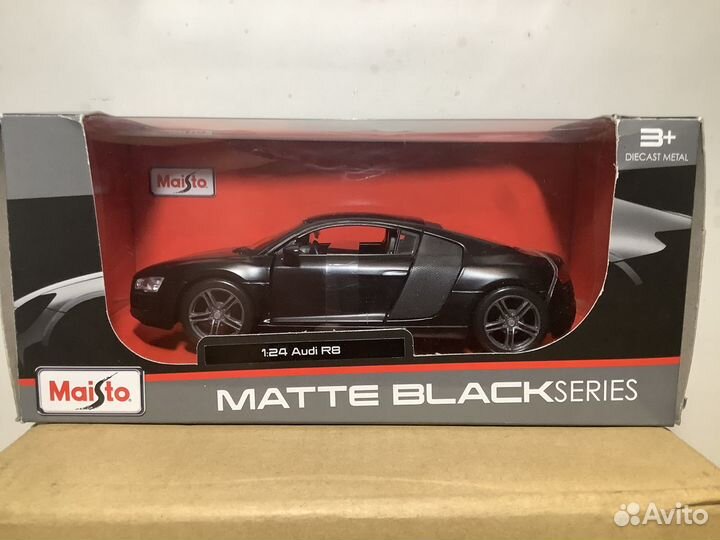 Модель автомобиля audi R8 1:24 Maisto