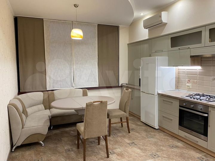 3-к. квартира, 90 м², 2/3 эт.