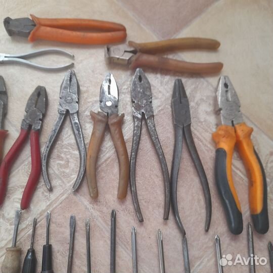 Наборы отвёрток и плоскагубцев СССР