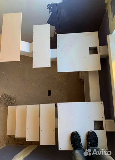 Лестница с забежными ступенями под ключ