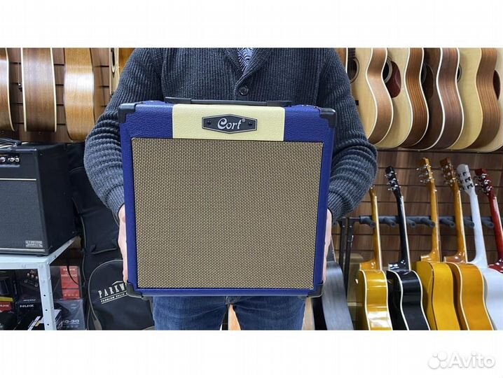 Cort CM30R-EU-DB комбоусилитель для гитары