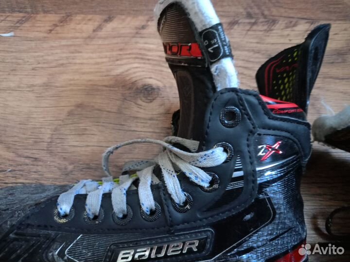 Хоккейные коньки bauer