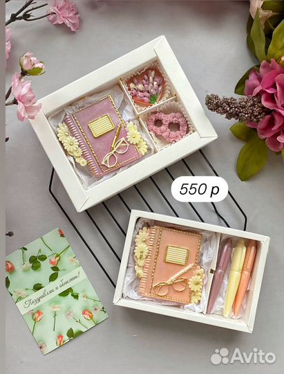 Шоколадные наборы на 8 марта)