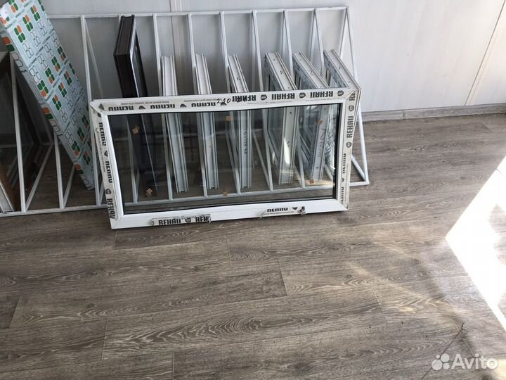 Пластиковое окно 1080мм 560мм