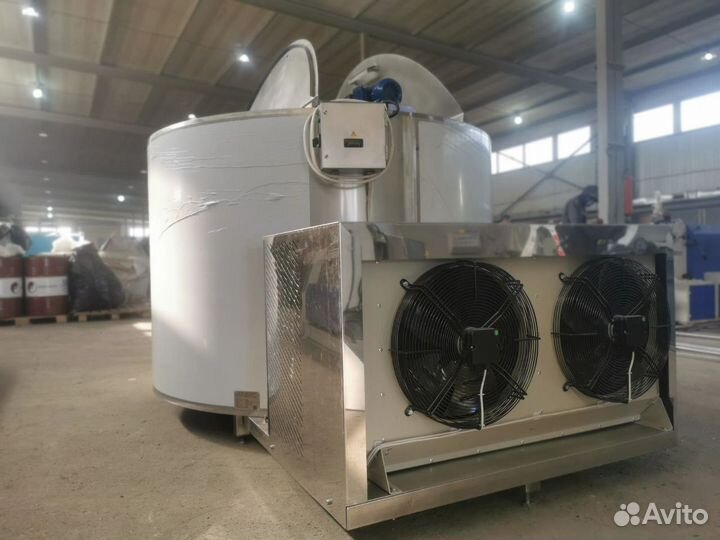 Охладитель молока вертикального типа