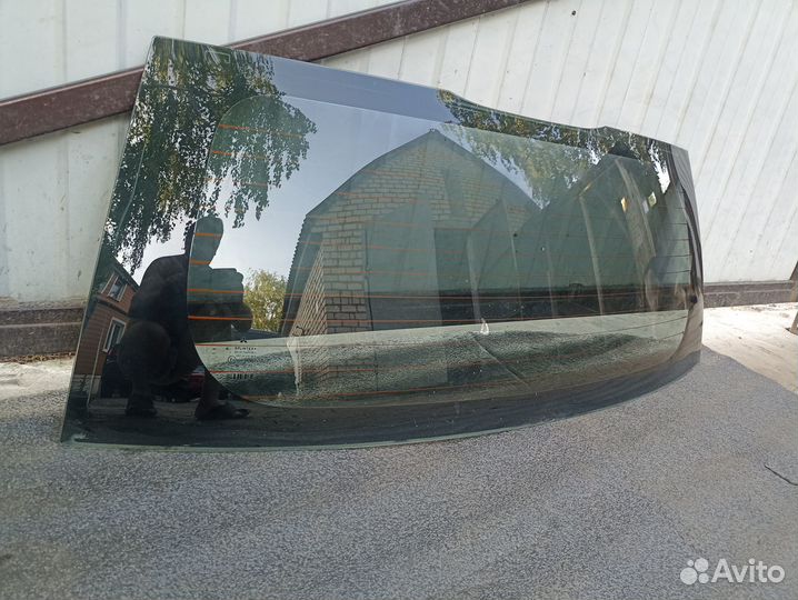 Заднее стекло Mitsubishi colt