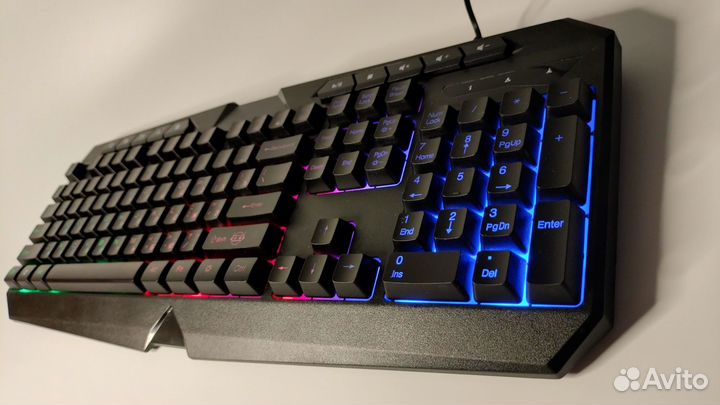 Игровая клавиатура с RGB подсветкой