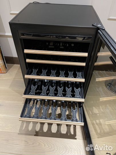 Винный шкаф evrocave V-prem-S Франция