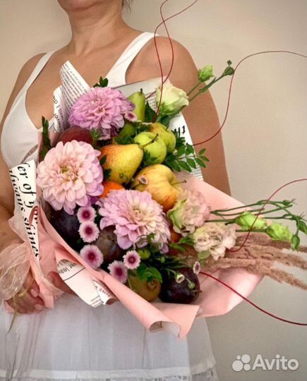 Фруктовые, сладкие, сырные, колбасные букеты