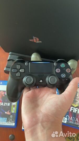 Sony PS4 pro 1tb